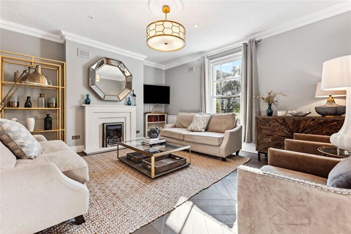 5 Bedroom Terraced House To Rent In Southgate Road, De Beauvoir, N1