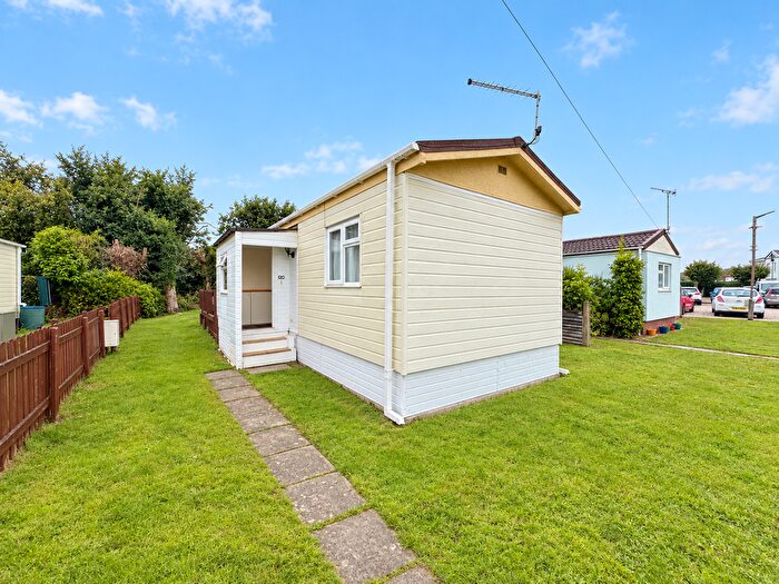2 Bedroom Park Home For Sale In Woodland View, Stratton Strawless, NR10