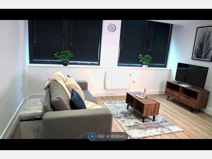 1 Bedroom Flat To Rent In Alexander House, Stretford, Manchester, M16