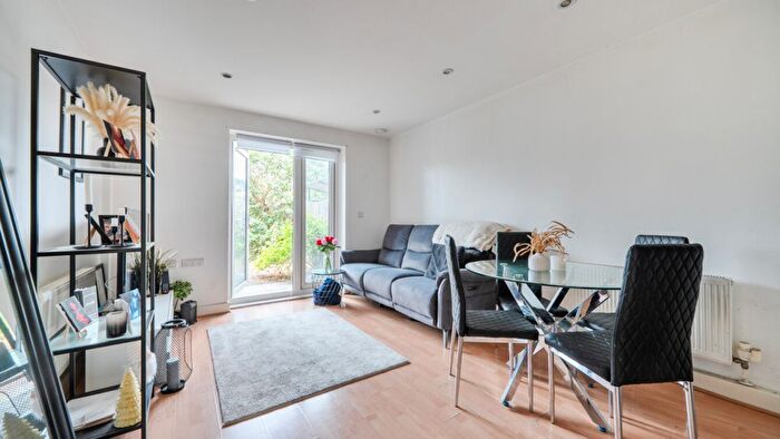 3 Bedroom Flat For Sale In Poppy Drive, London, EN3