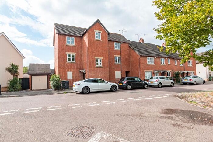 2 Bedroom Apartment To Rent In Court View, Stonehouse, GL10