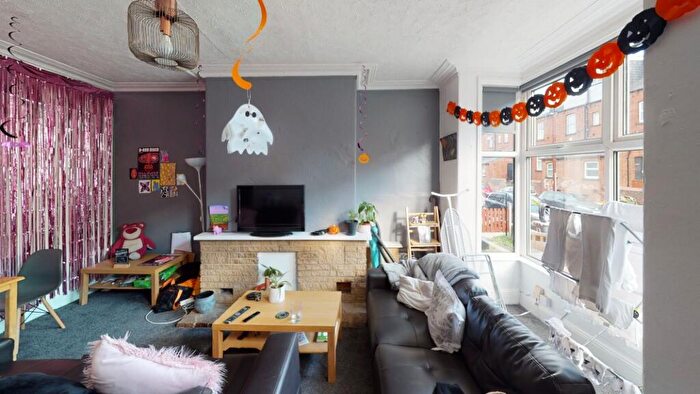 2 Bedroom Terraced House To Rent In Royal Park Terrace, Hyde Park, Leeds, LS6