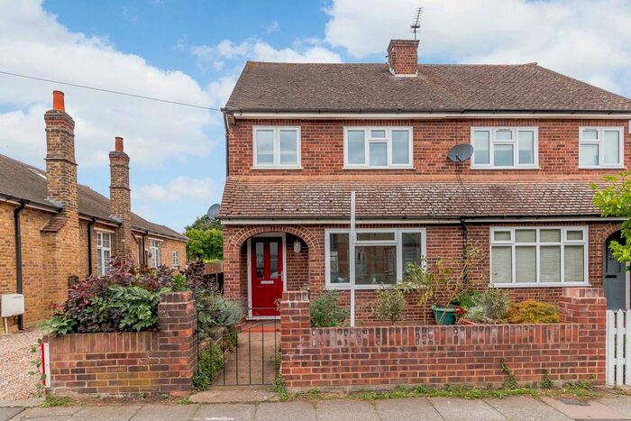3 Bedroom Semi-Detached House To Rent In Wood Road, Shepperton, Middlesex, TW17