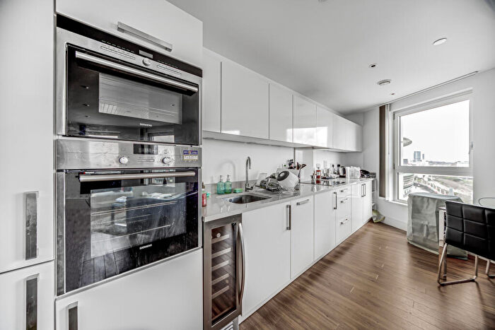 2 Bedroom Flat To Rent In Queensland Road, London, N7