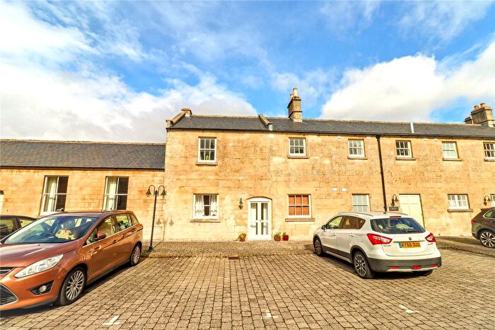 2 Bedroom Flat For Sale In The Hexagon, Kempthorne Lane, Bath, BA2