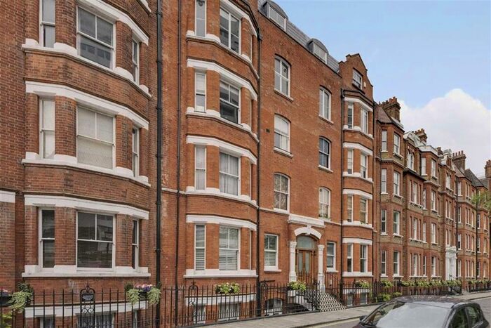 2 Bedroom Flat To Rent In Luxborough Street, London, W1U