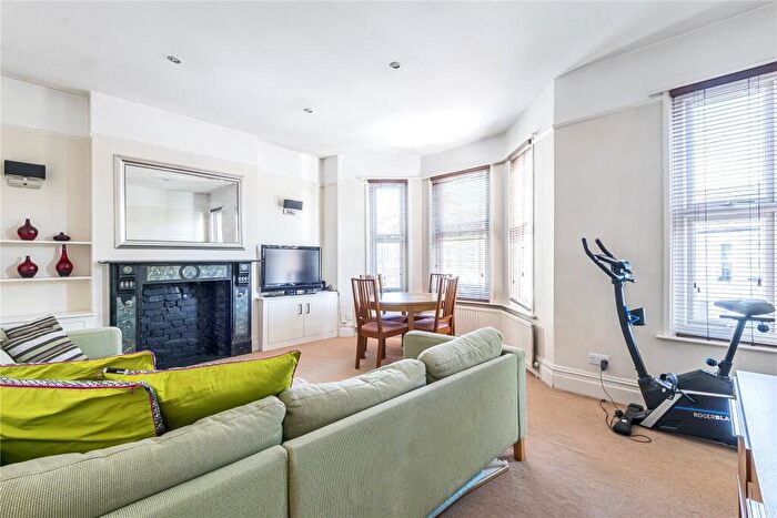 2 Bedroom Apartment To Rent In Bathurst Gardens, Kensal Rise, London, NW10