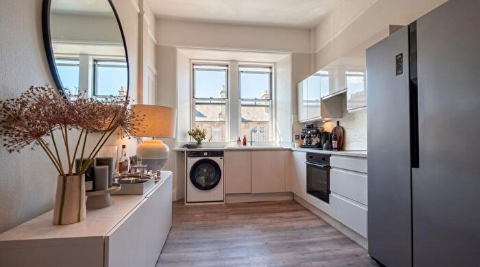 1 Bedroom Flat For Sale In Comely Bank Place, Edinburgh, EH4