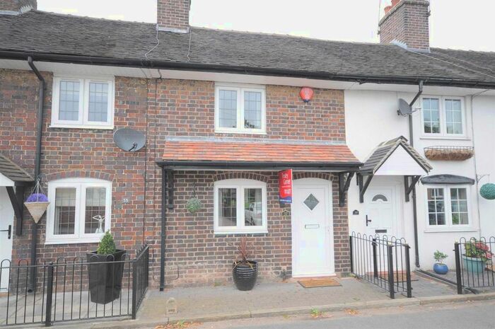 2 Bedroom Cottage To Rent In Longton Road, Barlaston, Stoke-On-Trent, ST12