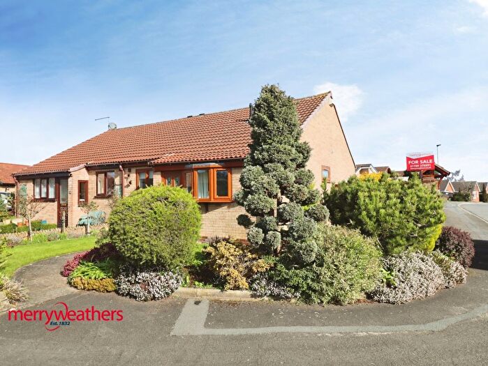 2 Bedroom Semi Detached Bungalow For Sale In Radford Close, Ravenfield, Rotherham., S65