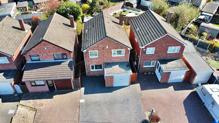 3 Bedroom Detached House For Sale In Charnwood Avenue, Nuneaton, CV10