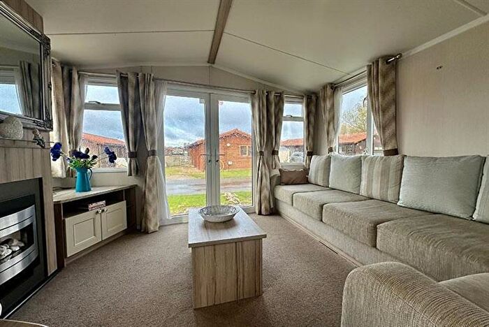 2 Bedroom Lodge For Sale In Swift Burgundy, Tattershall Lakes Country Park, Sleaford Rd, Tattershall, Lincolnshire, LN4