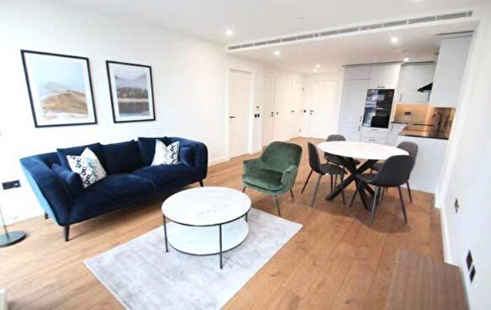 1 Bedroom Apartment For Sale In Emery House, London Dock, Emery Way, Tower Hill, London, E1W