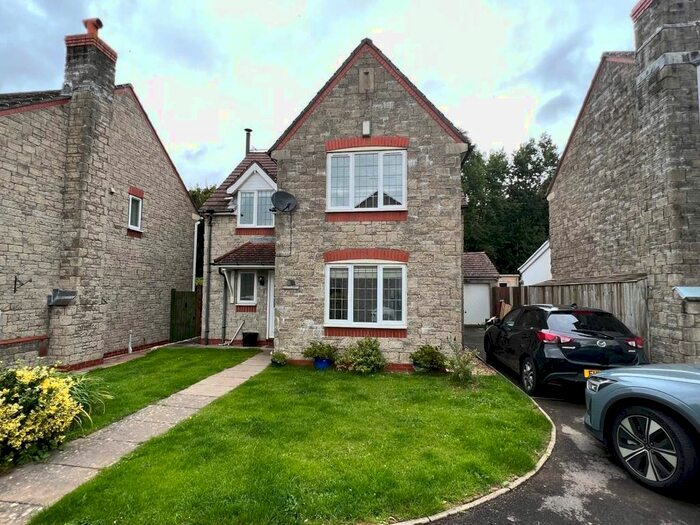 4 Bedroom Property To Rent In Cwrt Syr Dafydd, Llantwit Major, Vale Of Glamorgan, CF61