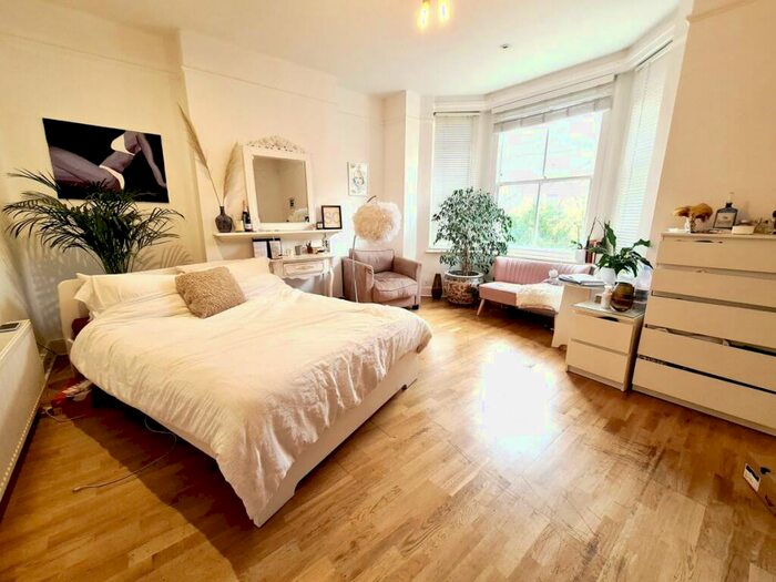2 Bedroom Flat To Rent In Cathcart Hill, Tufnell Park, N19