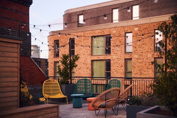 1 Bedroom Apartment To Rent In Lower Essex Street, Birmingham, B5