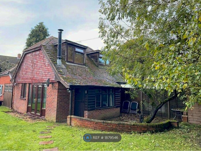 2 Bedroom Detached House To Rent In Botley Road, Romsey, SO51