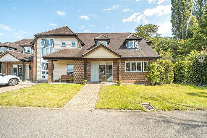 4 Bedroom Semi-Detached House For Sale In The Kilns, Frith End, Bordon, GU35