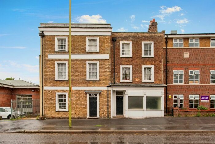 1 Bedroom Flat To Rent In Watford Field Road, Watford, WD18