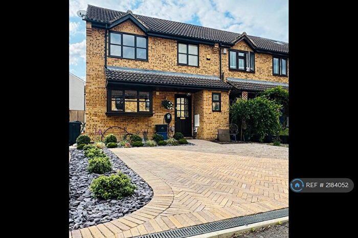 3 Bedroom Semi-Detached House To Rent In Voluntary Place, London, E11