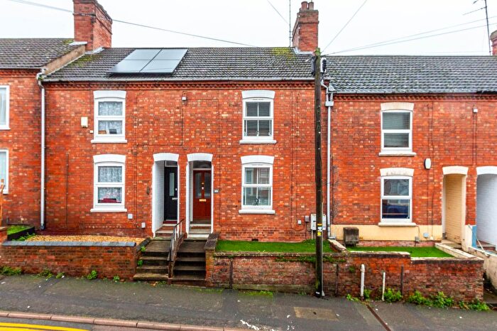 3 Bedroom Terraced House To Rent In Victoria Road, Rushden, NN10