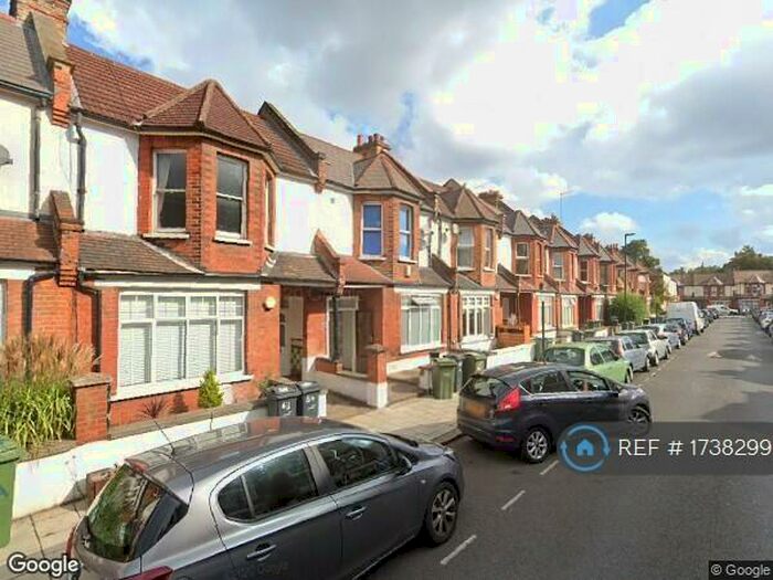 2 Bedroom Flat To Rent In Bavent Road, London, SE5