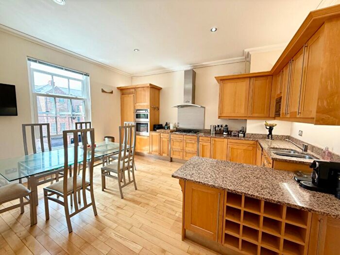 3 Bedroom Penthouse To Rent In Wellington Court, East Circus Street, Nottingham, Nottinghamshire, NG1