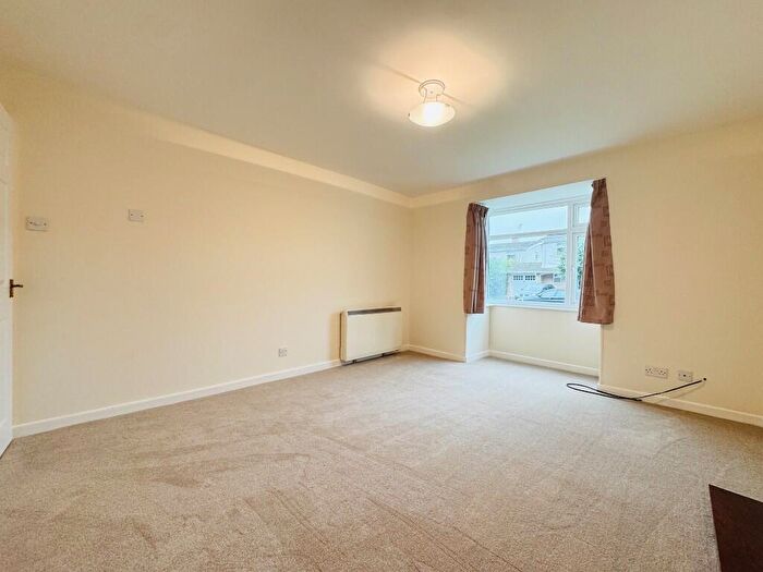 2 Bedroom Flat To Rent In Anfield Court, Anfield Close, Fair Oak, SO50