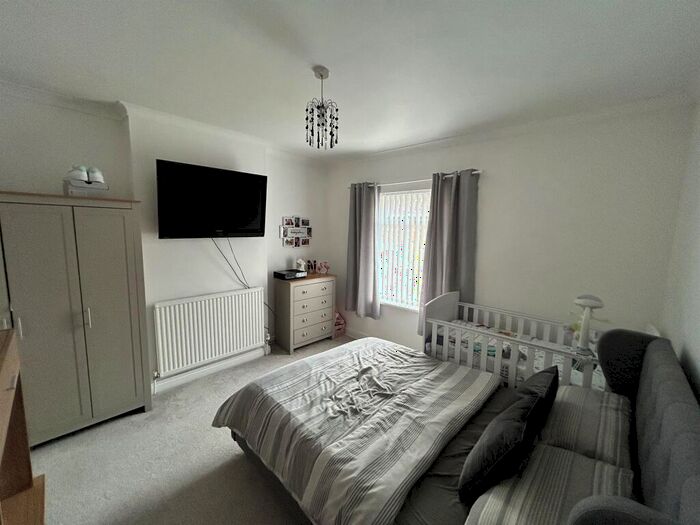 2 Bedroom Semi-Detached House For Sale In Lynncroft, Eastwood, Nottingham, NG16
