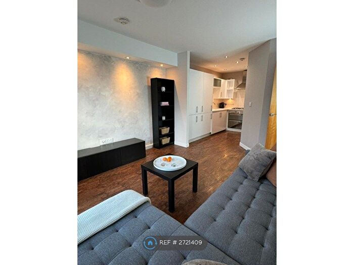 2 Bedroom Flat To Rent In Waterfront Gait, Edinburgh, EH5