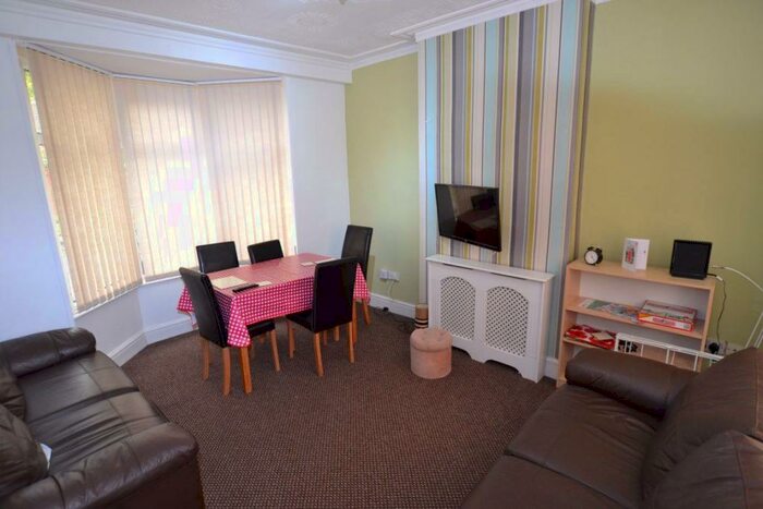 4 Bedroom House To Rent In Redshaw Street, DE1