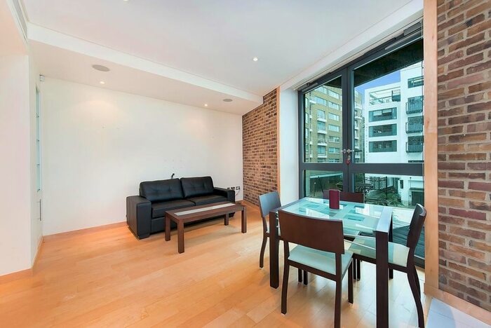 1 Bedroom Flat To Rent In Tea Trade Wharf, Shad Thames, London, SE1