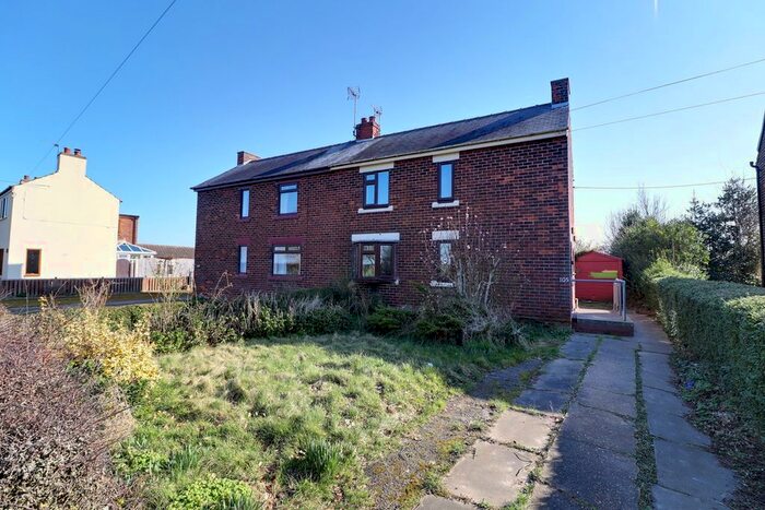 3 Bedroom Semi-Detached House For Sale In Eastoft Road, Luddington, Scunthorpe, DN17