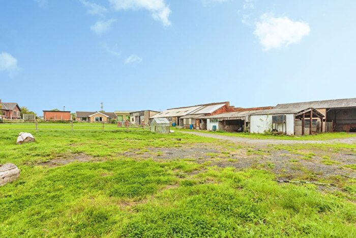 3 Bedroom Detached Bungalow For Sale In Spa Street, Ossett, WF5