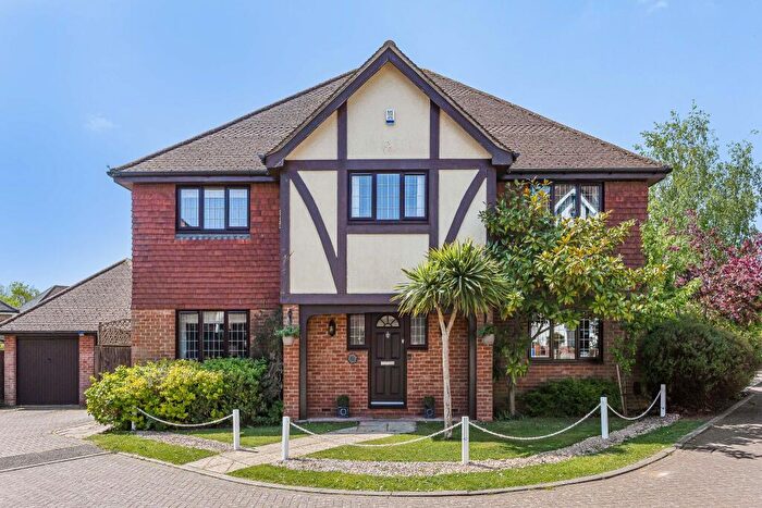5 Bedroom Detached House For Sale In Richardson Crescent, West Cheshunt, EN7