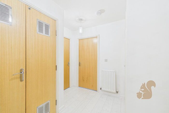 2 Bedroom Flat For Sale In Circular Road South, Colchester, CO2