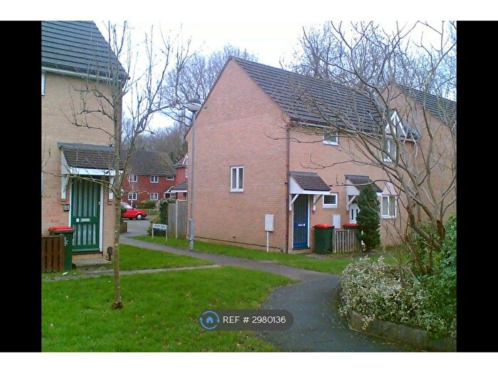1 Bedroom Flat To Rent In Cheviot Walk, Crawley, RH11