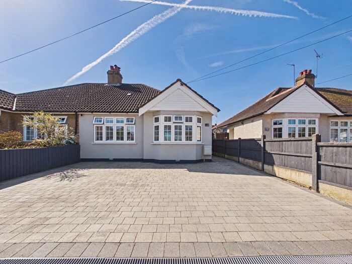3 Bedroom Bungalow For Sale In Arlington Road, Ashford, Surrey, TW15