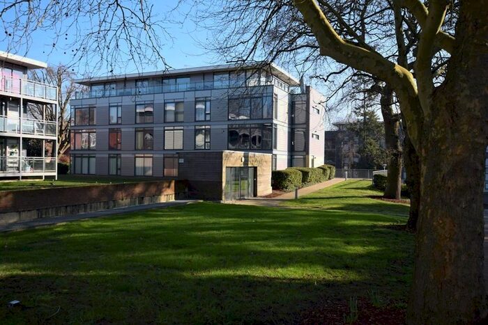 2 Bedroom Flat To Rent In Trinity Court, Newsom Place, St Albans AL1