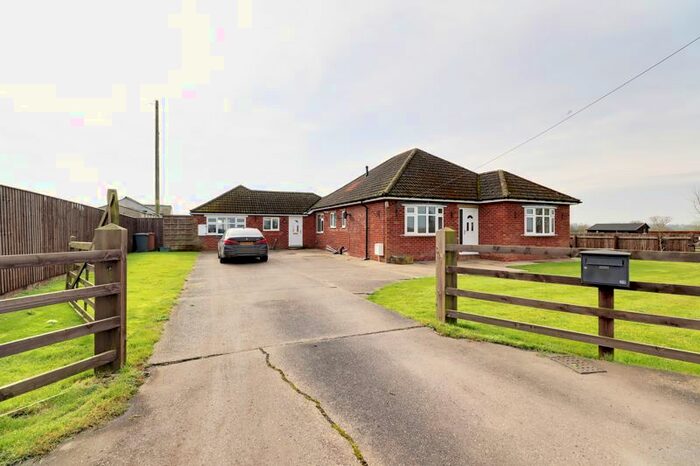 3 Bedroom Detached Bungalow For Sale In Barrow Road, Goxhill, Barrow-Upon-Humber, DN19