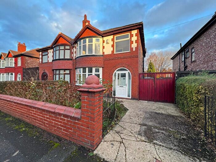 3 Bedroom Semi Detached House To Rent In Beech Grove, Manchester, M14