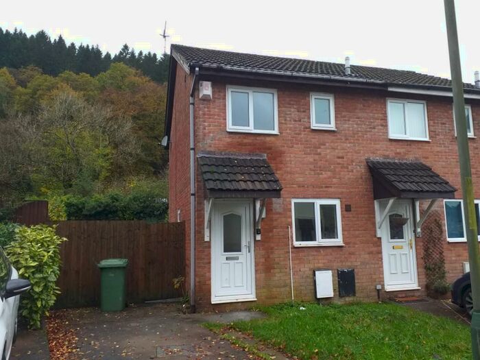 2 Bedroom Semi-Detached House To Rent In Dan-y-darren, CF83