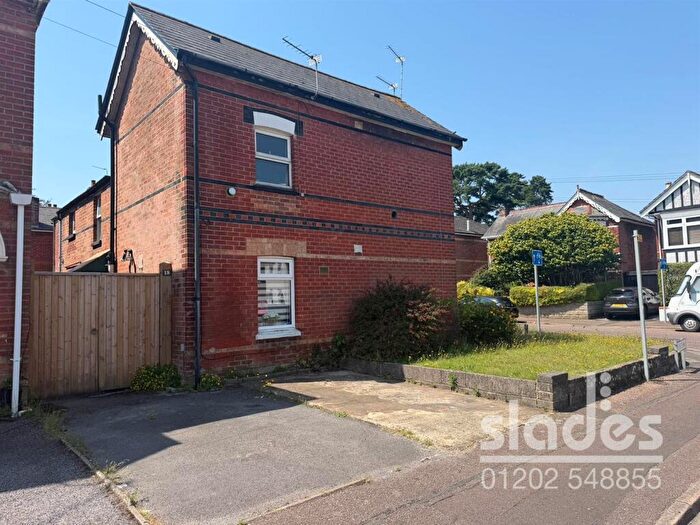 1 Bedroom Flat For Sale In Leslie Road, Winton, Bournemouth, BH9