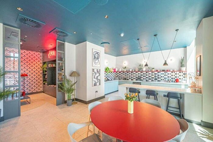 3 Bedroom Flat To Rent In Uncle Colindale, Colindale, London, NW9