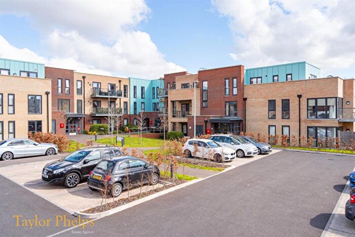 1 Bedroom Apartment For Sale In Cowper Close, Ware, SG12