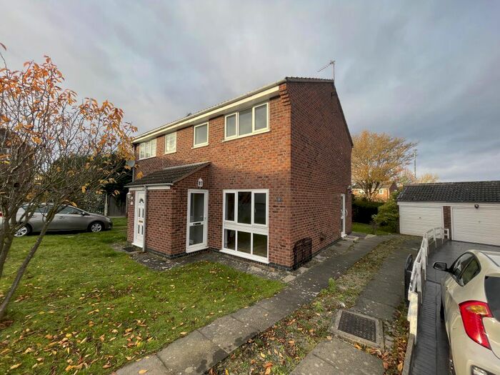 3 Bedroom Semi-Detached House To Rent In Ludlow Close, Oadby, Leicester, LE2