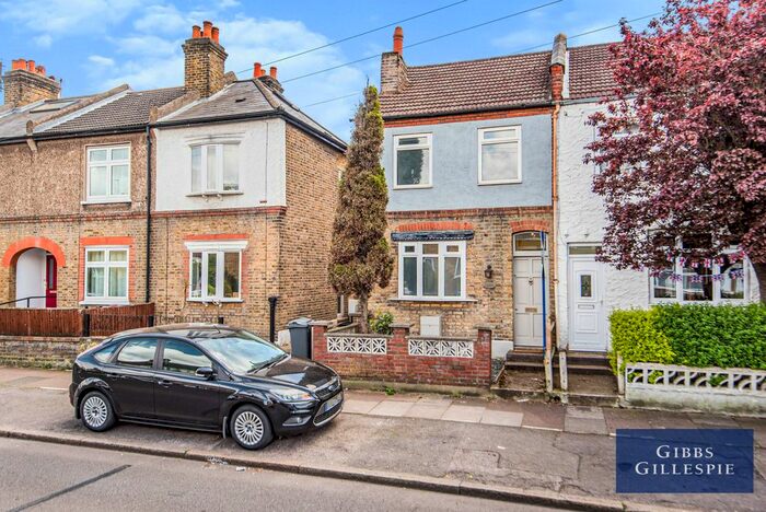 3 Bedroom End Of Terrace House To Rent In Worton Road, Isleworth, TW7