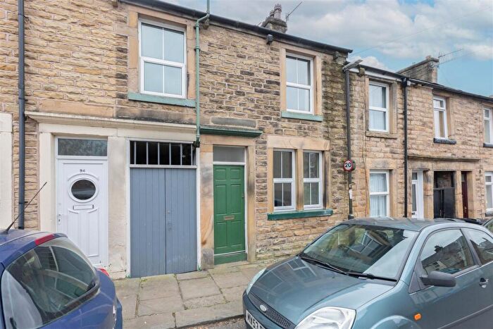2 Bedroom Terraced House For Sale In Aberdeen Road, Lancaster, LA1