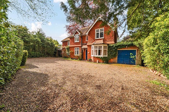 4 Bedroom Detached House For Sale In Gally Hill Road, Church Crookham, Fleet, Hampshire, GU52