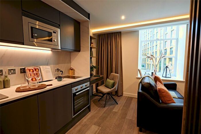 Studio To Rent In Wade Lane, Leeds, LS2